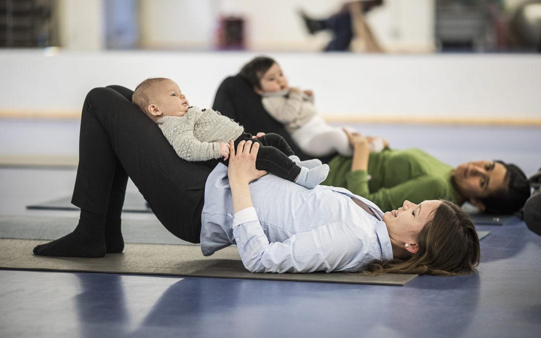Gymnastik og stimuli for din baby 3-10 mdr